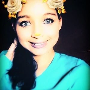 Meet your Posher, Crystal